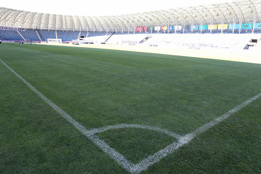 Arşiv: Beşiktaş karşılaşması öncesi Osmanlı Stadı'ndan bir görüntü...