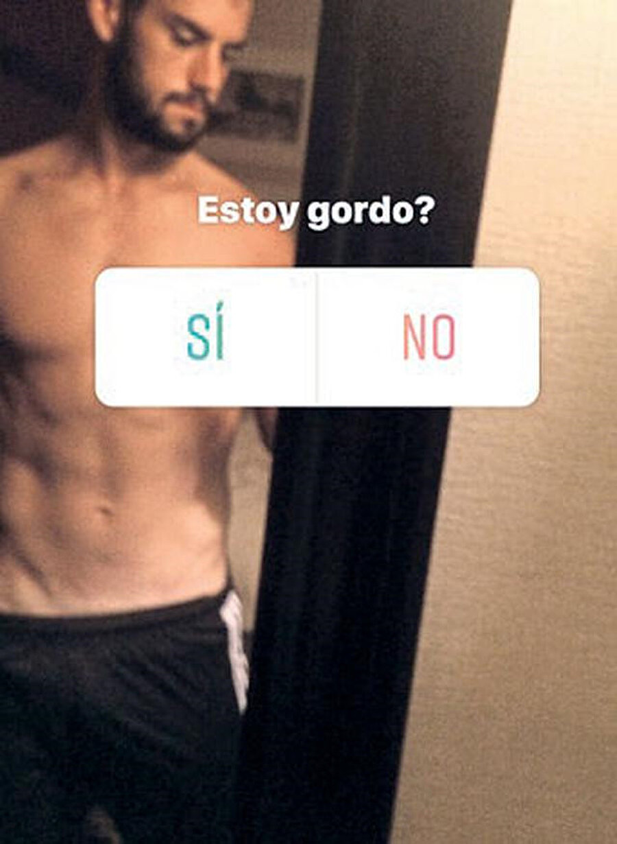 Isco sosyal medya hesabından bu fotoğraf üzerinden anket başlattı.