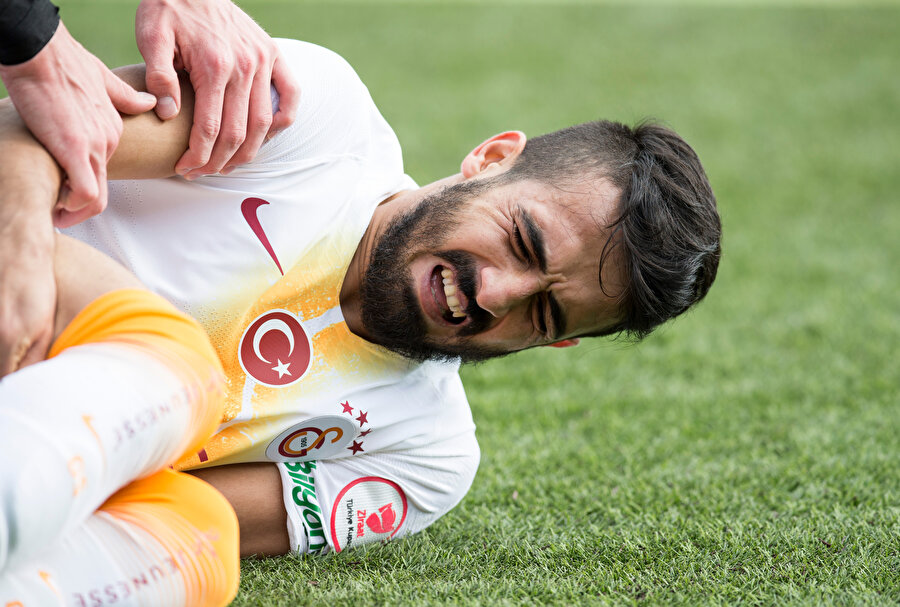 Galatasaray'da Muğdat Çelik kısa süreli bir sakatlık yaşadı.
