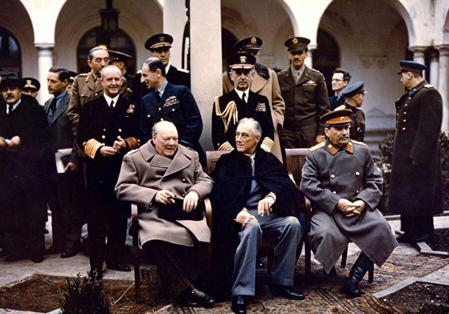 4 Şubat 1945 - 11 Şubat 1945 tarihleri arasında SSCB'nin önemli tatil mekanlarından olan Yalta'da Winston Churchill, Franklin D. Roosevelt ve Josef Stalin'in katıldığı konferans savaş sonrası Nazi Almanyası'nın kaderini tayin etti.