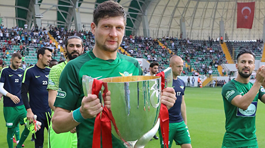 Seleznyov, Akhisar formasıyla Süper Kupa'yı kazanmıştı.