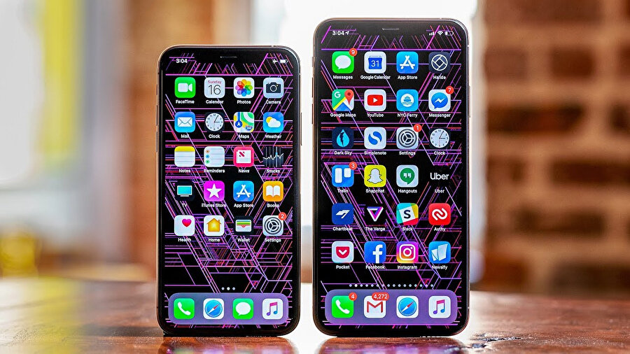 iPhone XS Max de Çin’in yasakladığı ürünler arasında yer alıyor.