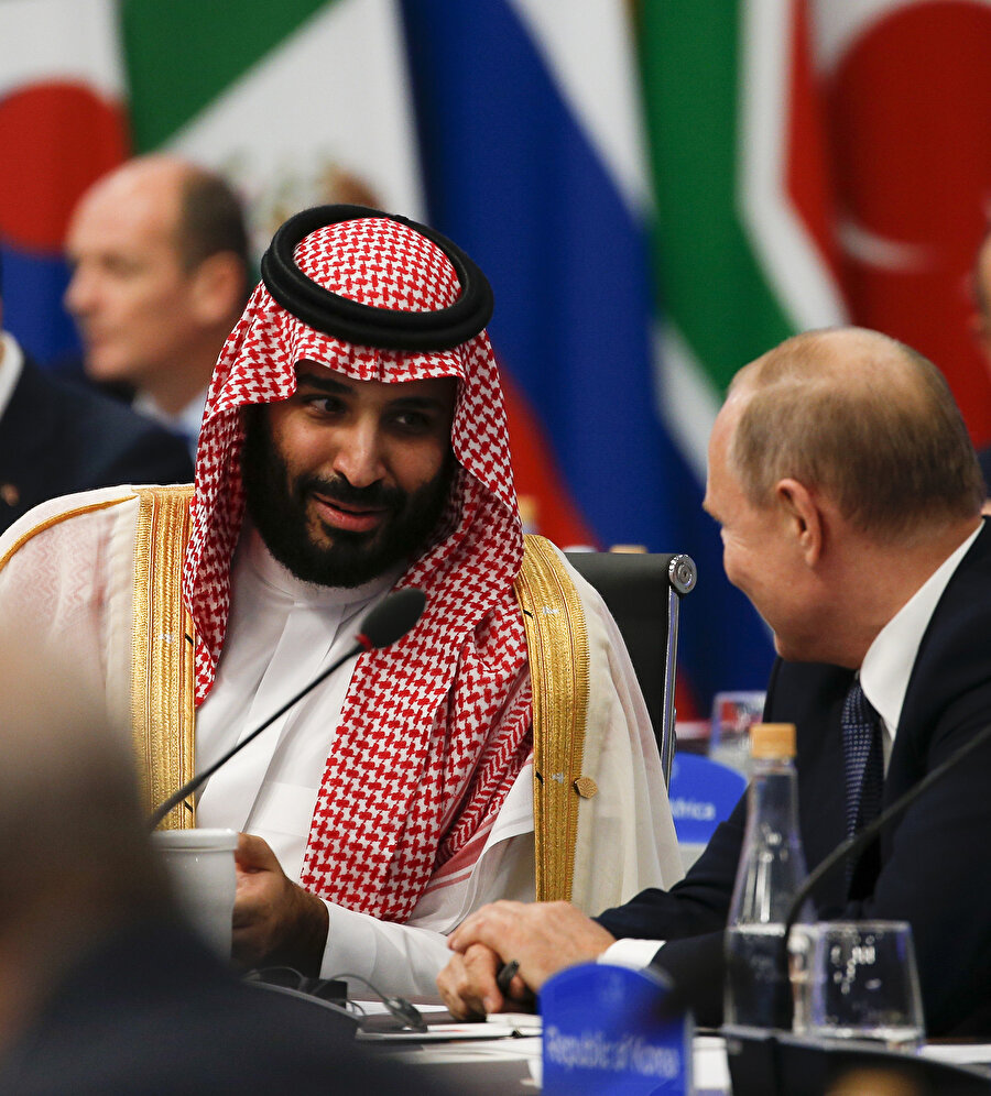 Suudi Arabistan Veliaht Prensi Muhammed bin Selman ve Rusya Devlet Başkanı Vladimir Putin, Arjantin'de gerçekleştirilen G20 Liderler Zirvesi'nde bir araya geldi.