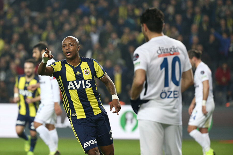 29 yaşındaki Ganalı forvet bu sezon Fenerbahçe formasıyla çıktığı 19 maçta 4 kez gol sevinci yaşadı.
