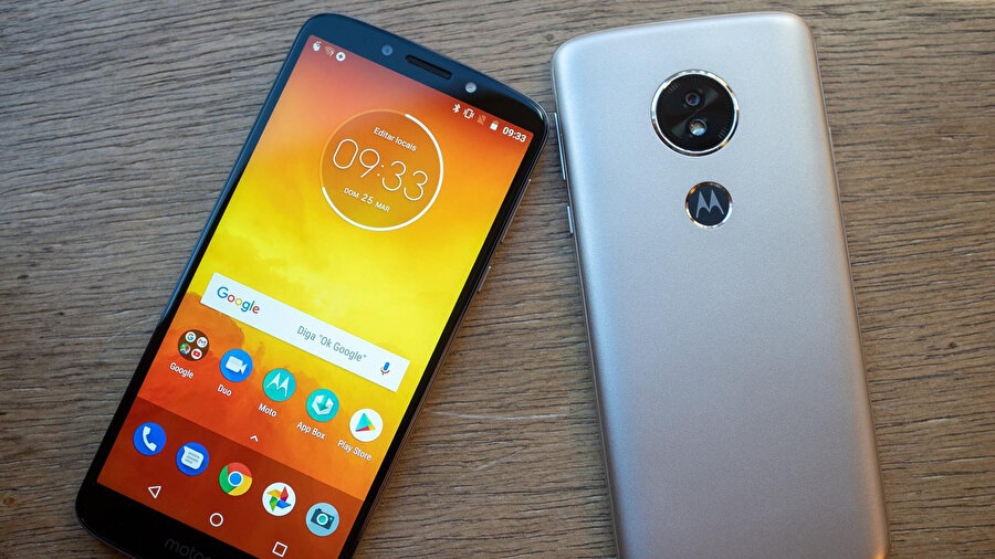 Motorola E5 ailesi G7 serisinin önüne açacak bir başarıya ulaşmıştı. 