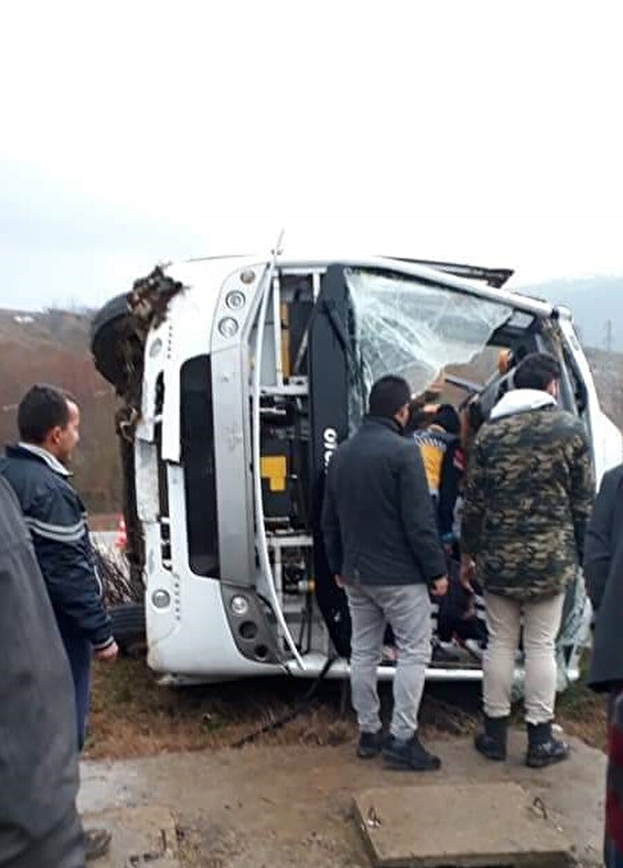 Kazada 19 kişi yaralandı.