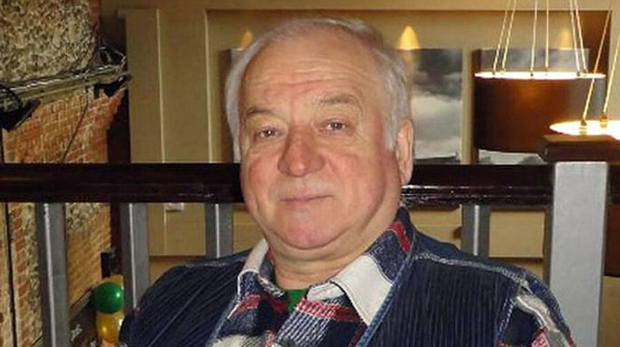 Emekli Rus Albay Sergey Skripal'e bir alışveriş merkezinde suikast düzenlenmişti.