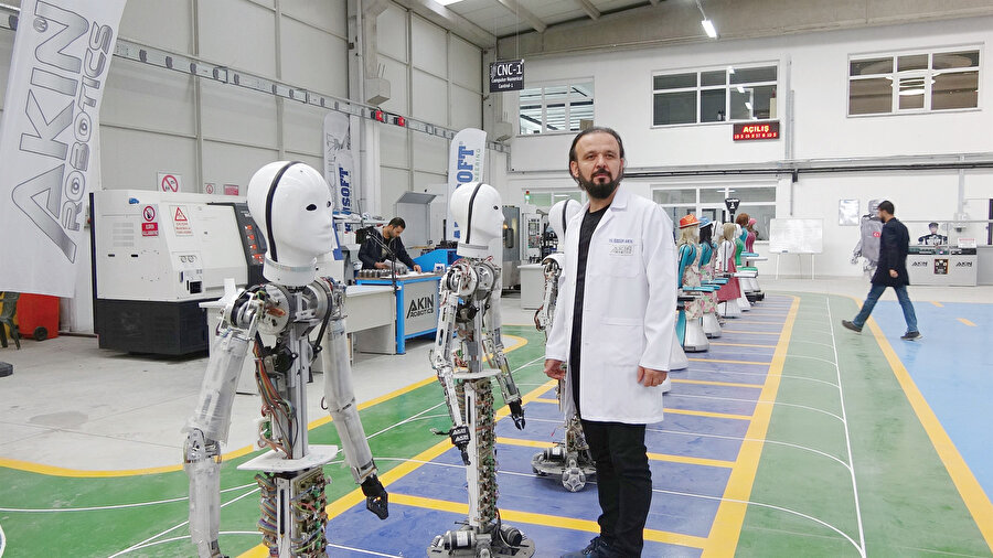 AkınRobotics, Türkiye'nin seri yerli robot üretimi yapan ilk organizasyonu olarak nitelendirilebilir. 