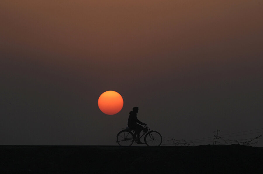 Pakistan'da gün batımı.