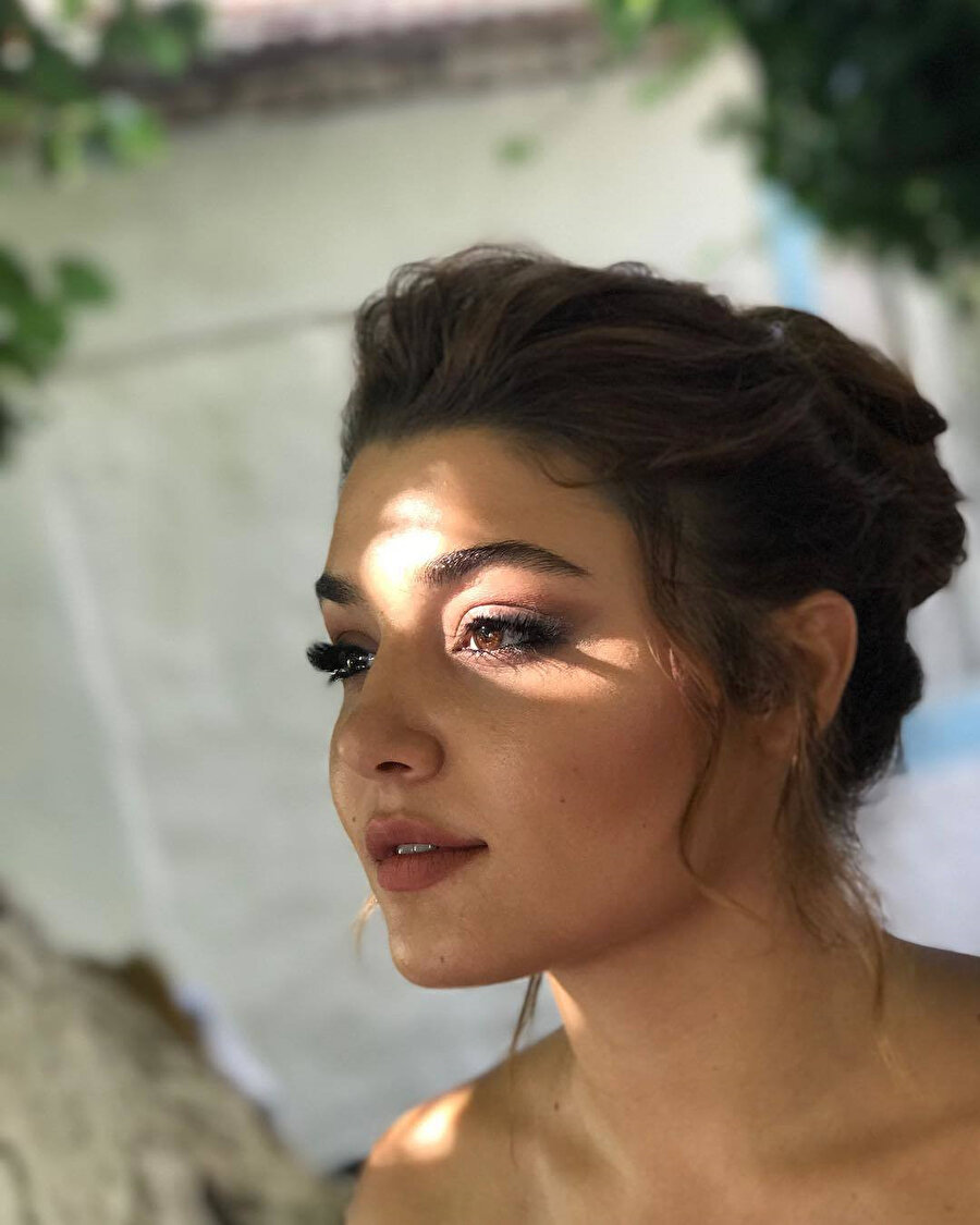 Hande Erçel annesi için donör oluyor.