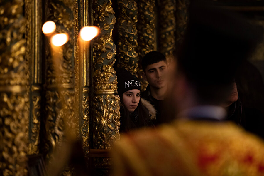 Fener Rum Patrikhanesi Ukrayna'nın 'bagımsız kilise' talebini onayladı.