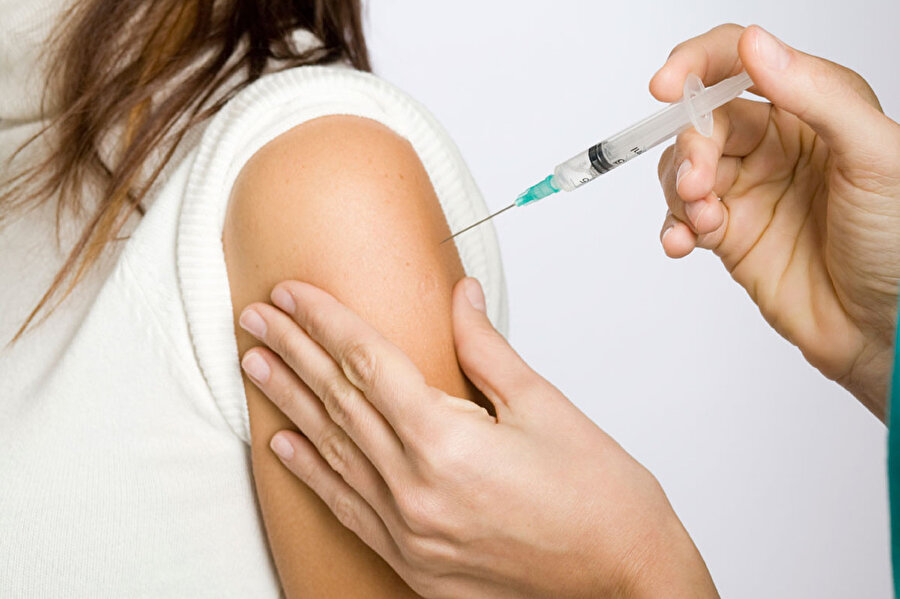 Influenca hastalığına yakalanmadan önlem almanın en etkili çözüm yolu aşı yaptırmaktır.