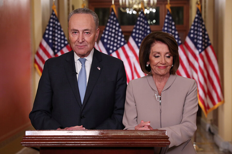 Temsilciler Meclisi Başkanı Nancy Pelosi ile New York Senatörü Chuck Schumer, basın açıklaması yaptı.