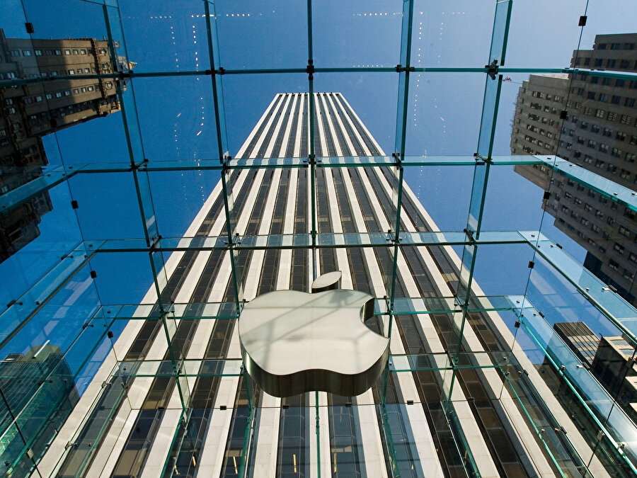 Apple cephesindeki 'düşüş eğilimi' şirket yöneticilerini yeni adımlar atmak konusunda cesaretlendiriyor. 
