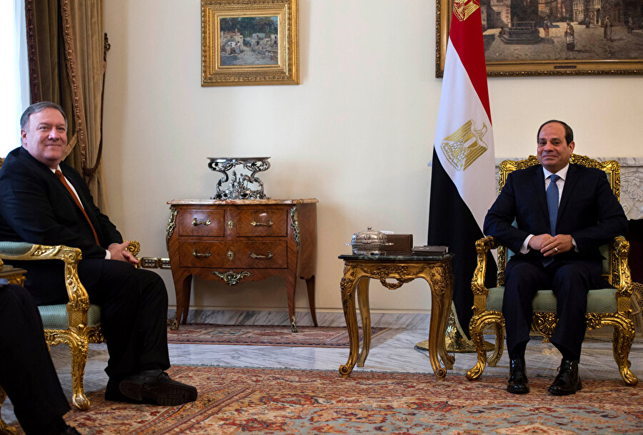 ABD Dışişleri Bakanı Mike Pompeo, Mısır Cumhurbaşkanı Abdulfettah es-Sisi tarafından başkent Kahire’de kabul edildi.