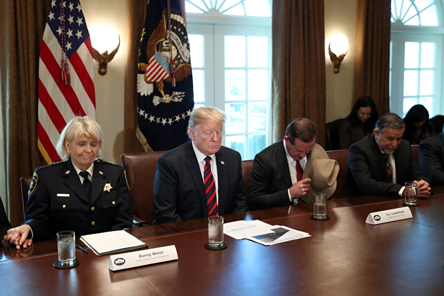 Beyaz Saray’da sınır güvenliği konusundaki bir toplantıda konuşan ABD Başkanı Trump, ‘Kongre’nin işini yapmasını istiyoruz’ dedi.