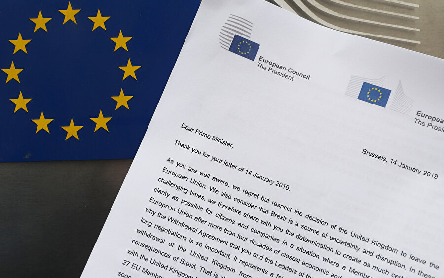 İngiltere Başbakanı May'in AB Konseyi Başkanı Tusk ve AB Komisyonu Başkanı Juncker'a göndereceği mektubun bir kopyası basınla paylaşıldı.