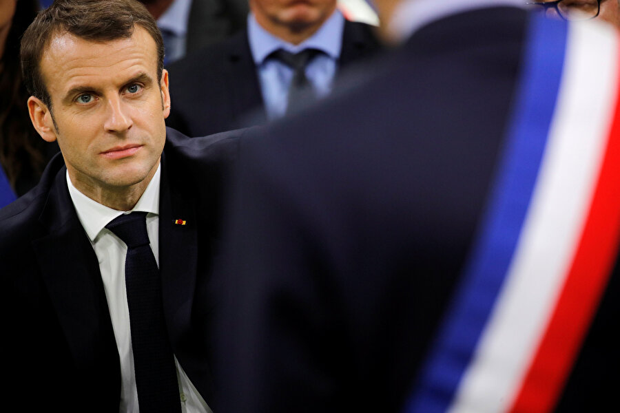 Macron, toplantıların ana temasını 'çözüm' olarak açıkladı.