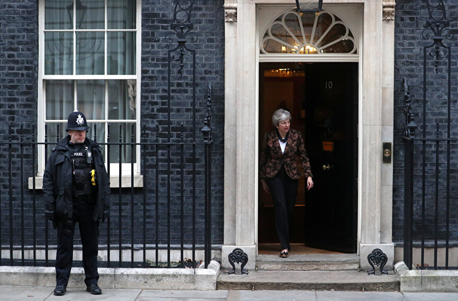 May, AB ile vardığı Brexit anlaşmasının geçen hafta parlamentoda reddedilmesinin ardından "B planını" açıkladı.