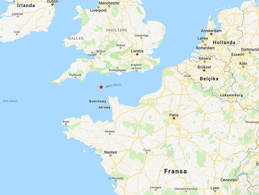 Sala'yı taşıyan uçak Guernsey Adası'nın 20 km ilerisinde kayboldu.