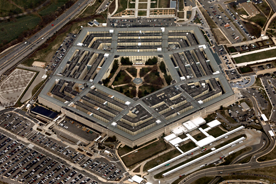 Pentagon, ABD'nin Savunma Bakanlığı ve Genelkurmay Başkanlığı'nın genel adıdır.