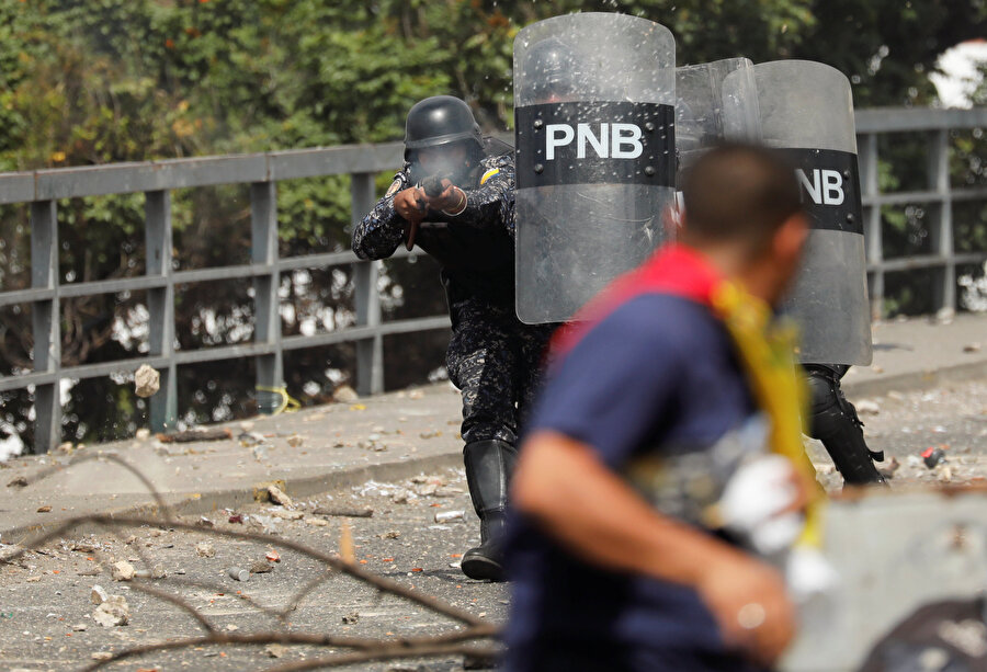 Venezuela'da halk sokaklara çıktı.
