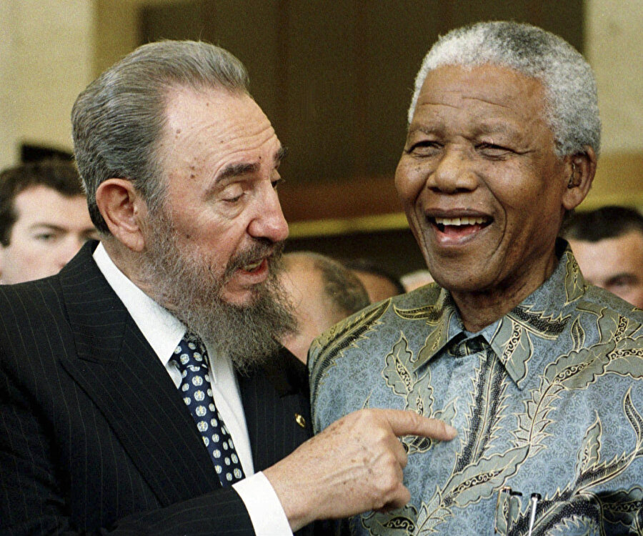 Fidel Castro ve Nelson Mandela.