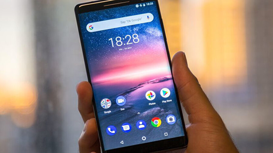 Nokia 9 PureView, şirketin bir önceki cihazı 8 Sirocco'yla ekran konusunda büyük benzerlikler taşıyacak. 
