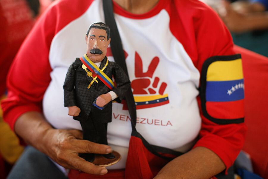 Venezuelalı bir Maduro destekçisi.