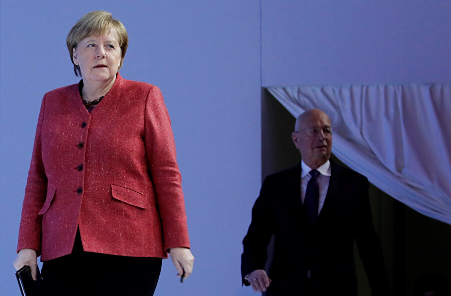 Almanya Şansölyesi Angela Merkel de WEF'in konuklarındandı.
