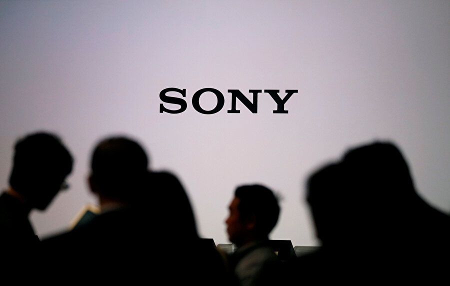 Sony, Londra'da bulunan şirket merkezini Amsterdam'a taşıma kararı aldığını duyurdu.
