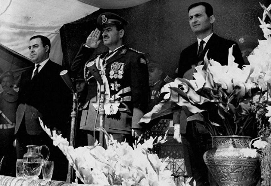 Soldan sağa: Cumhurbaşkanı Nureddin Atasi, Savunma Bakanı Hafız Esad, Baas Partisi lideri ve 1966 darbesinin mimarı Salah Cedid