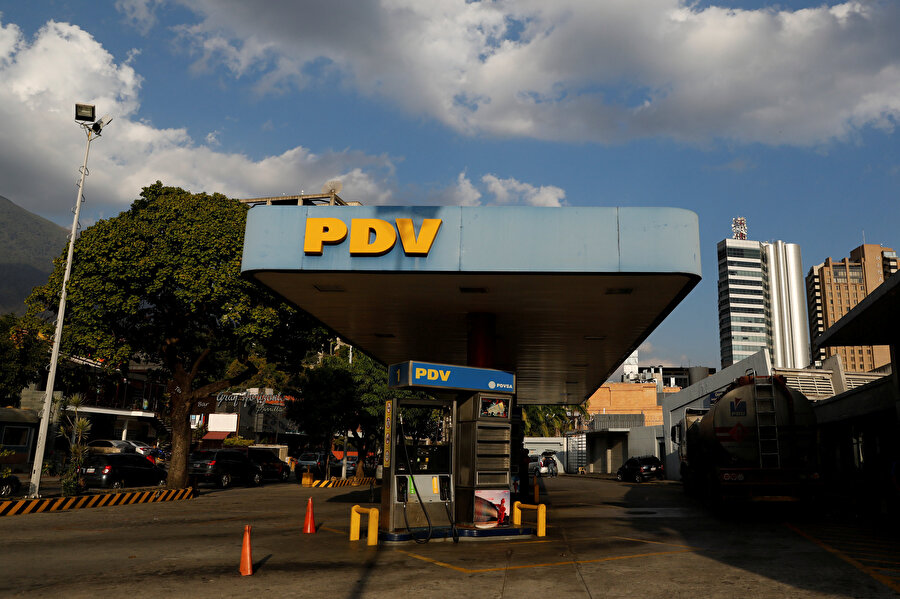 Venezuela'ya ait bir benzin istasyonu.