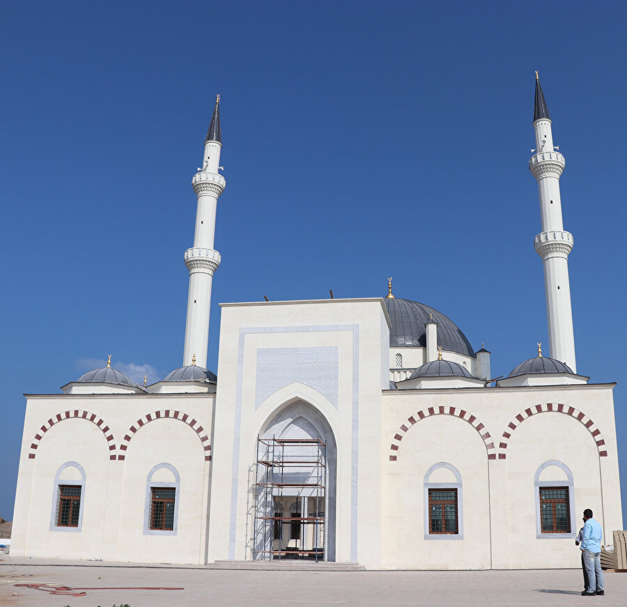 Türkiye Diyanet Vakfının (TDV) Afrika Boynuzu ülkelerinden Cibuti'de yaptığı 2. Abdülhamid Han Camisi ve Külliyesi'nin inşasında sona gelindi.
