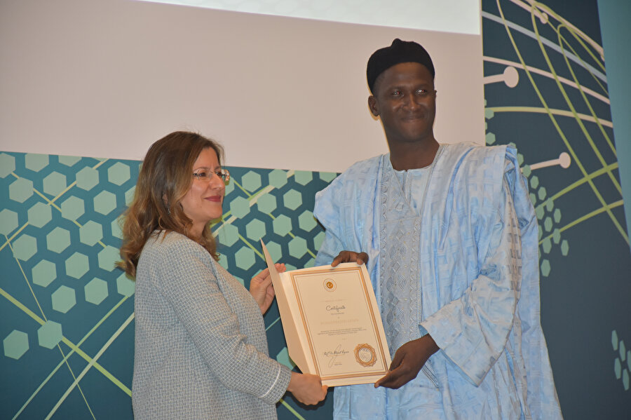 Dışişleri Bakanlığı tarafından düzenlenen 24. Uluslararası Genç Diplomatlar Eğitim Programı'nın sertifika töreni düzenlenmişti.