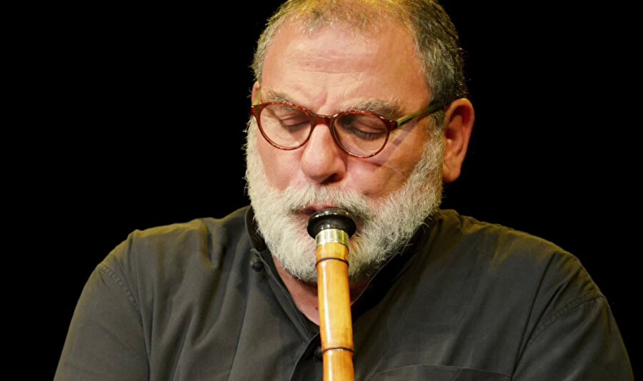 Hz.Peygamber bir hadisinde, “Siz benim bildigimi bilseydiniz az güler çok ağlardınız...” der.