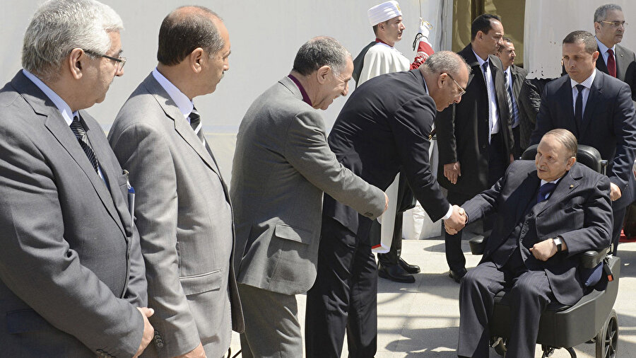 Abdulaziz Buteflika, 1999'dan bu yana cumhurbaşkanı.