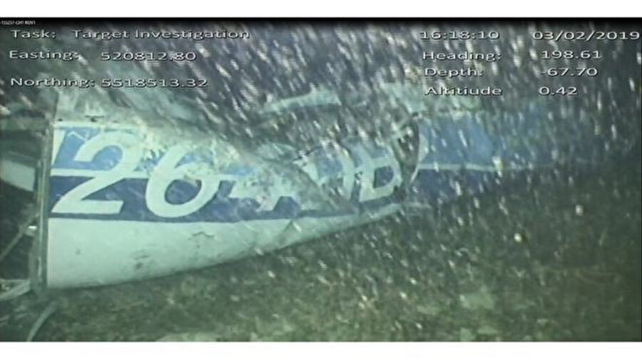 Sala'yı taşıyan uçağın enkazından ilk görüntü.