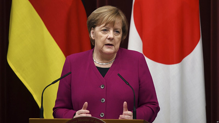 Merkel, Japonya’ya gerçekleştirdiği ziyaret kapsamında Başbakan Şinzo Abe’yle düzenlenen basın toplantısında konuştu.