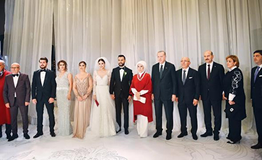 Düğüne diğer katılanlar arasında İçişleri Bakanı Süleyman Soylu ve dönemin İstanbul Valisi Vasip Şahin de katılmıştı.