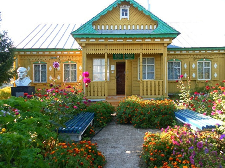 1962 yılında Kerim Hakimov'un doğduğu Dyusiyanov köyündeki ev, müze olarak tasarlanıp faaliyete geçirildi.
