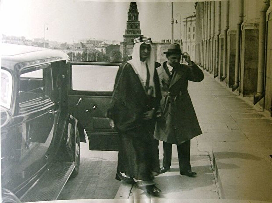 1932 yılında Moskova'ya resmî sefere gelen Suud Dış İşleri Bakanı Faysal bin Abdulaziz liderliğindeki delegasyonu Kerim Hakimov karşılayıp, Sovyet yetkililerle temasını sağlamıştı.