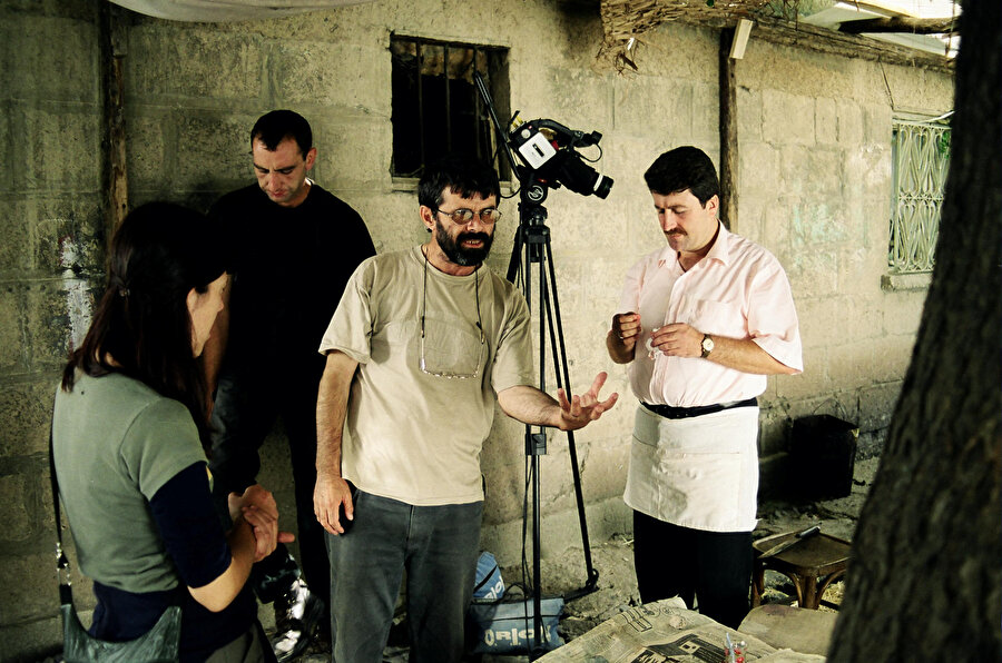 üNlü yönetmen Ahmet Uluçay, 30 Kasım 2009'da yaşamını yitirmişti.