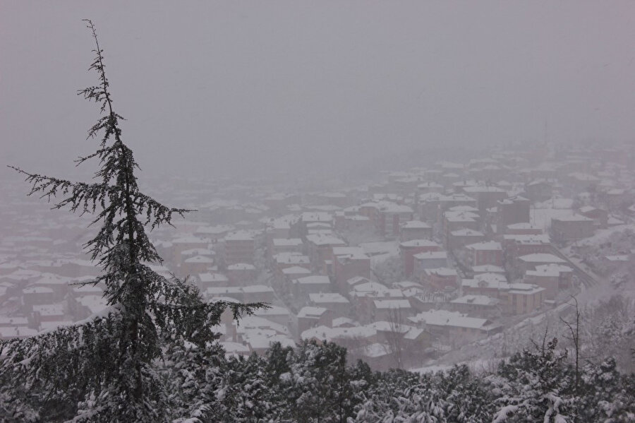 İstanbul’da beklenen karın yağmasının ardından vatandaşlar bembeyaz bir sabaha uyandı.