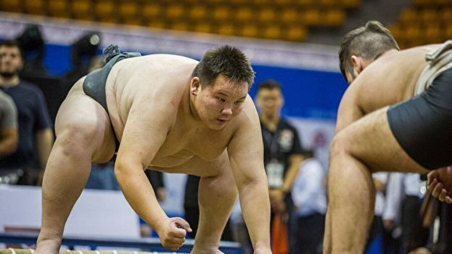 Japonya'da sumo güreşi yapan yabancılar bulunuyor.