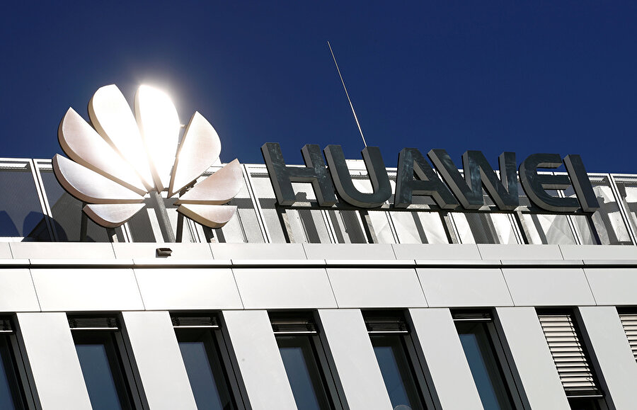 Kanada ve Çin arasında soğuk rüzgarlar estiren Huawei binası.