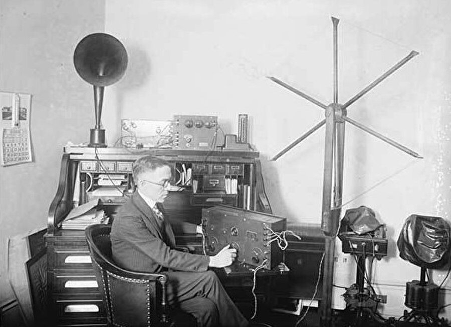 Radyonun 1964 yılında Türkiye Radyo Televizyon Kurumu’na devredilmesi Türkiye’deki radyo yayıncılığının bir dönüm noktası sayılabilir.