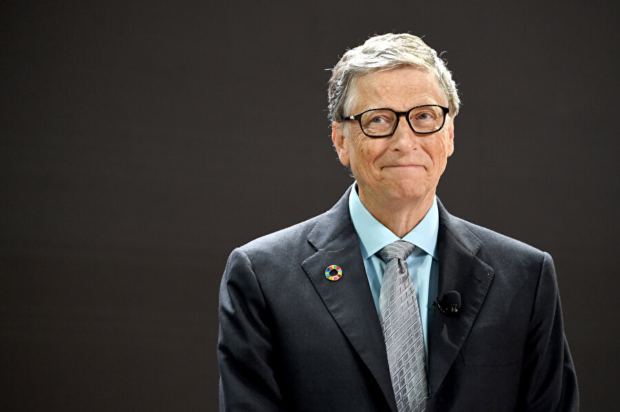 Bill Gates, kanser konusundaki çalışmaların hızlanması gerektiğine inanıyor. 