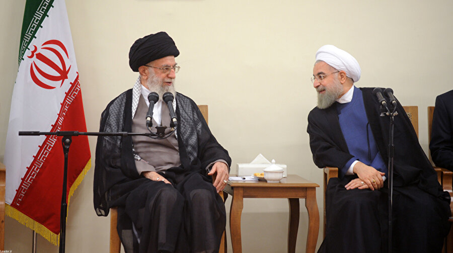 İran Dini Lideri Ali Hâmaney (solda) ve Cumhurbaşkanı Hasan Ruhani.