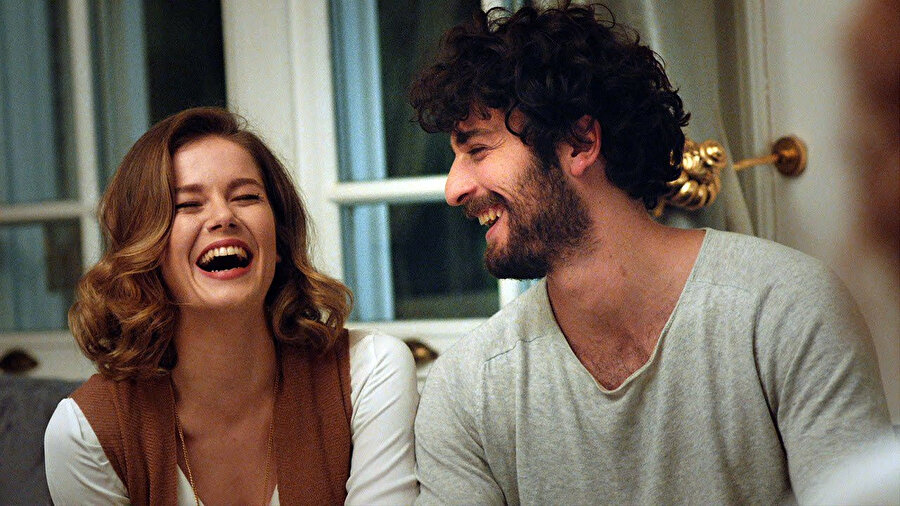 Burcu Biricik, Birkan Sokullu Hayat Şarkısı'ndan bir kare.